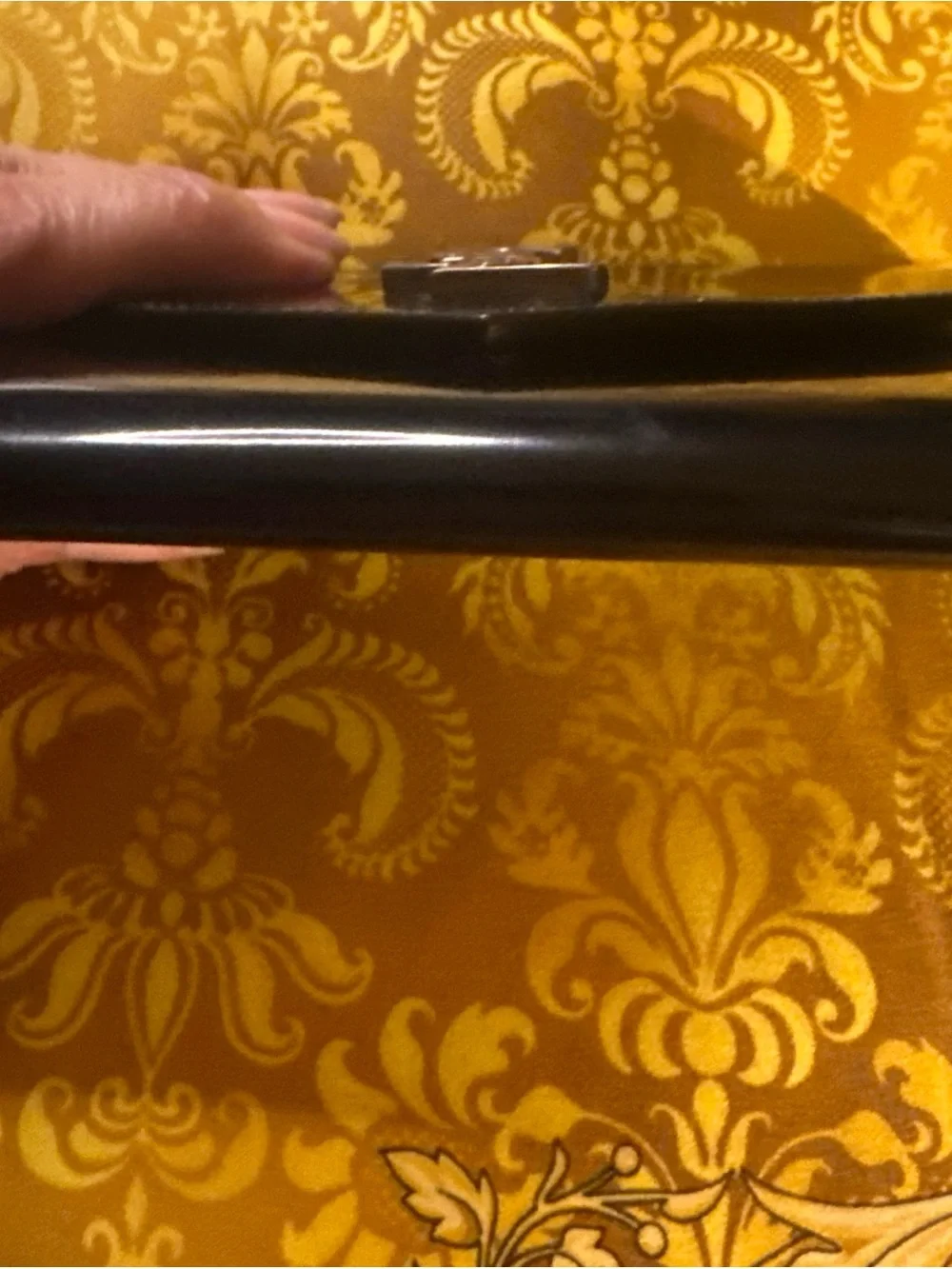 Yves Saint Laurent Cassandra Wallet Patent Calfskin with Silver YSL Emblem - Picture 12 of 15